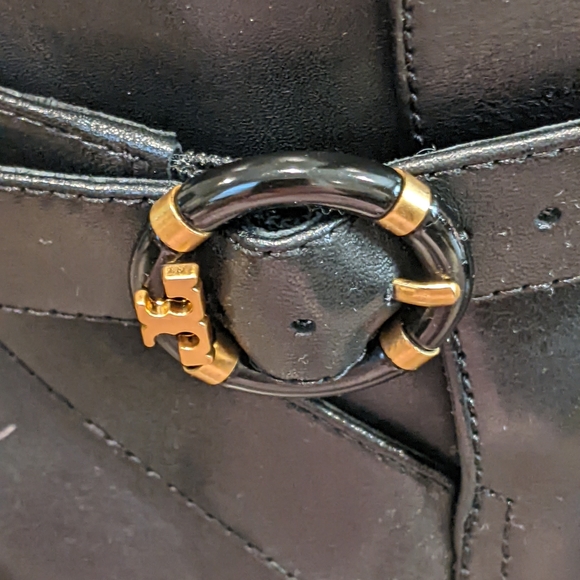 Gorgeous Tory Burch Signature Black Boots, Size 7.5 - Picture 7 of 8